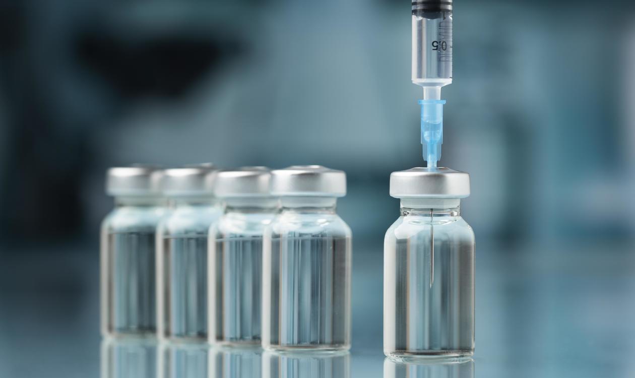 Експериментална иРНК ваксина засилва ефекта на имунотерапията и води до пълна регресия на тумори при мишки